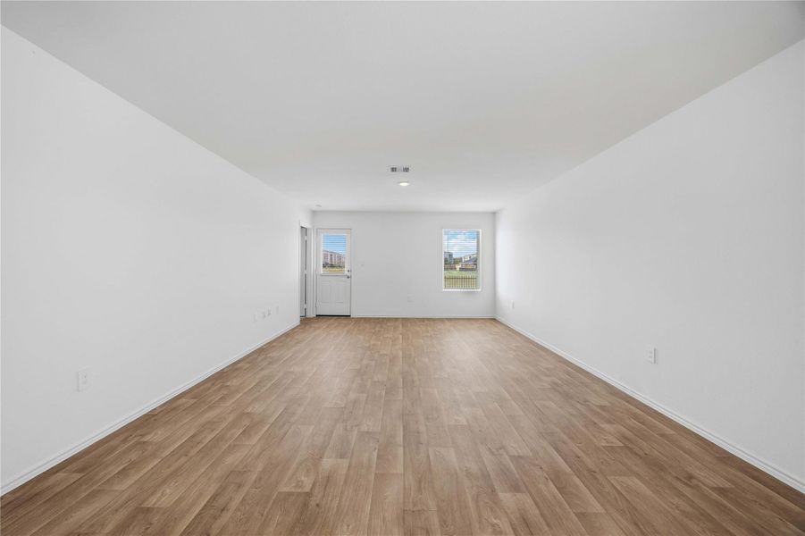 Spacious, unfurnished interior of a new home in Legacy Village, Houston (Image 18).