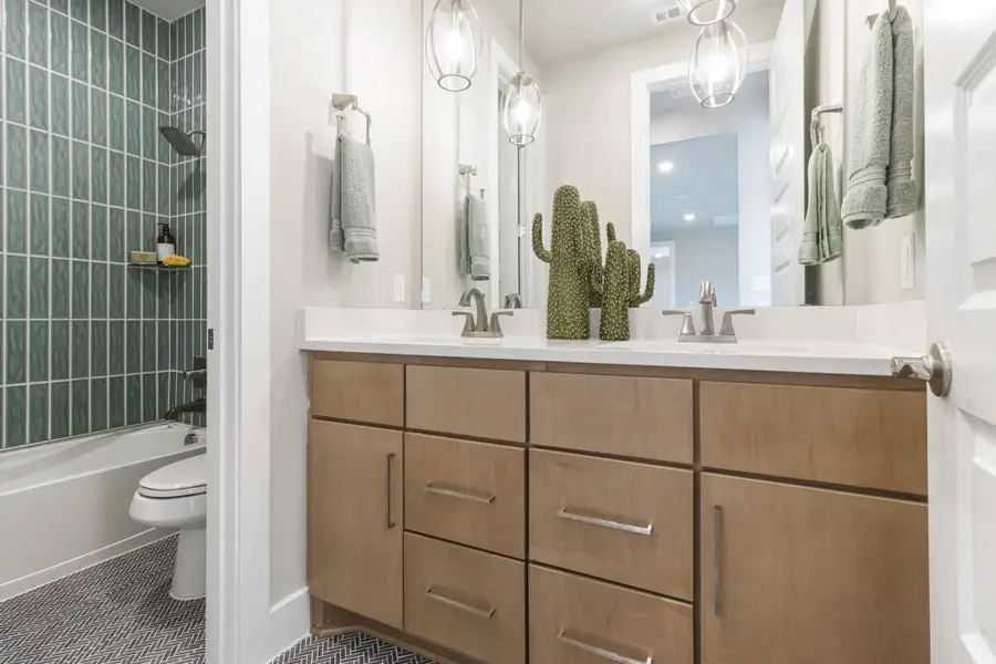 Image 36 of a home in Crescent Bluff. Image 36 of a home in Crescent Bluff.