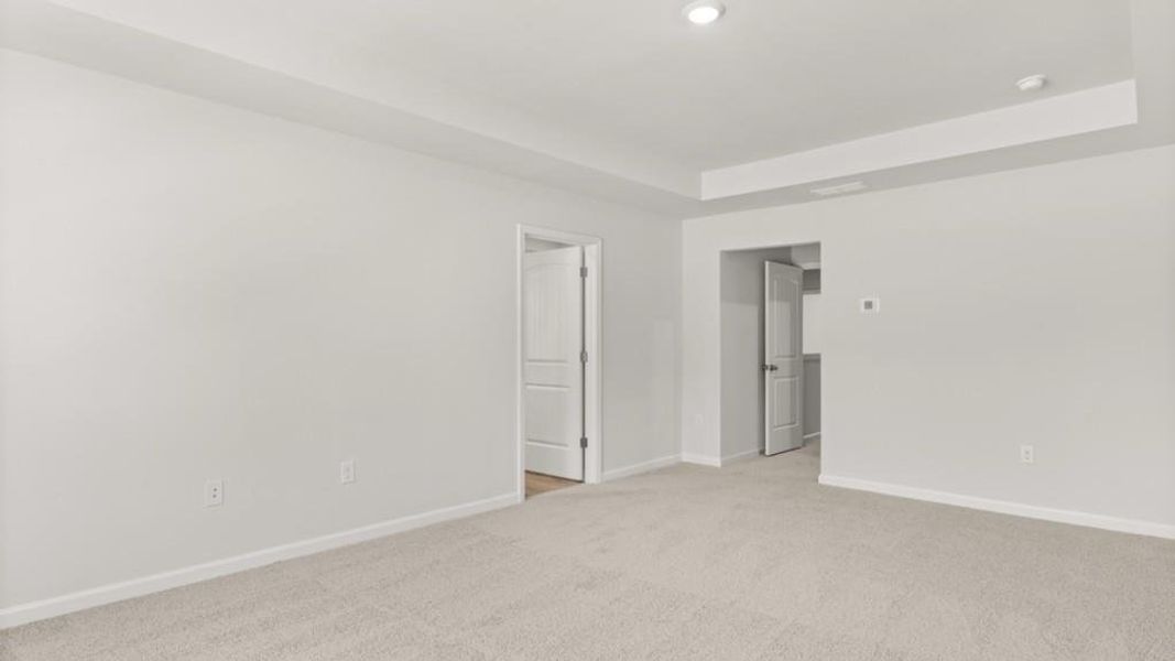 Spacious, unfurnished interior of a new home in Village at Pine Valley, Gainesville (Image 15).