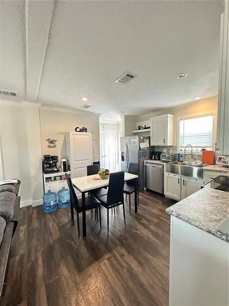 Furnished interior view inside a new home in , Ocala (Image 5).