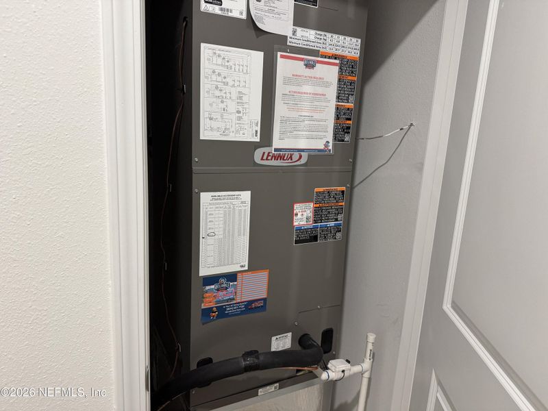 Close-up of interior finishes inside a home in Hyland Trail, Green Cove Springs (Image 18).