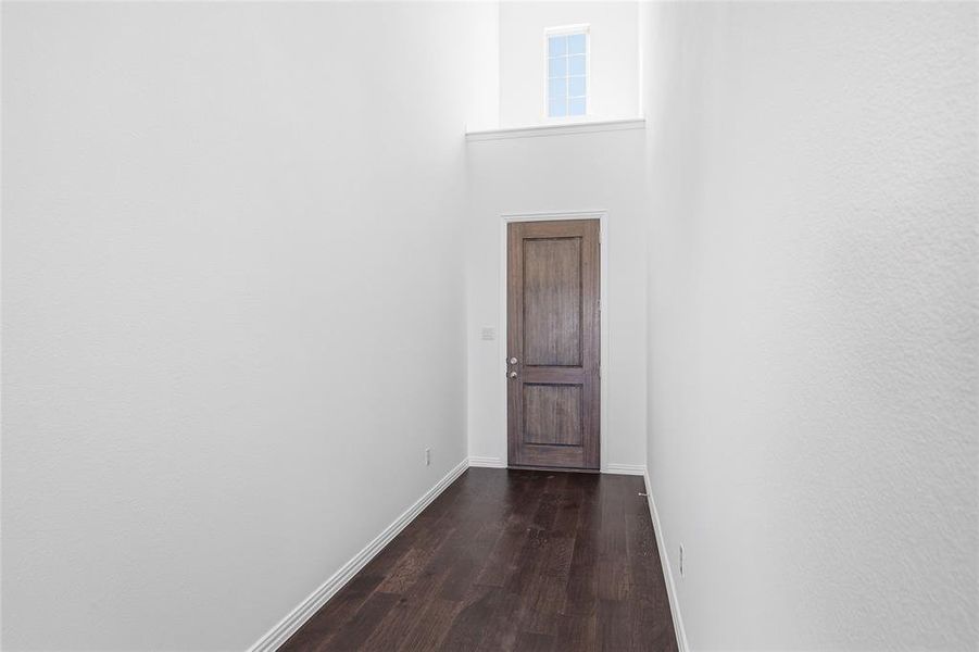 Spacious, unfurnished interior of a new home in Green Meadows Premier, Celina (Image 34).