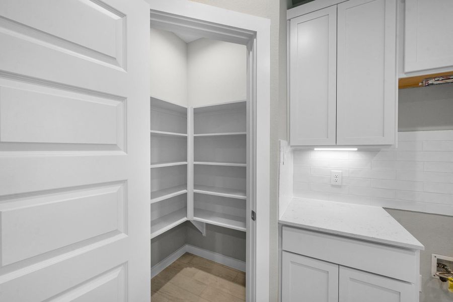 Furnished interior view inside a new home in Briarwood Crossing, Rosenberg (Image 7).