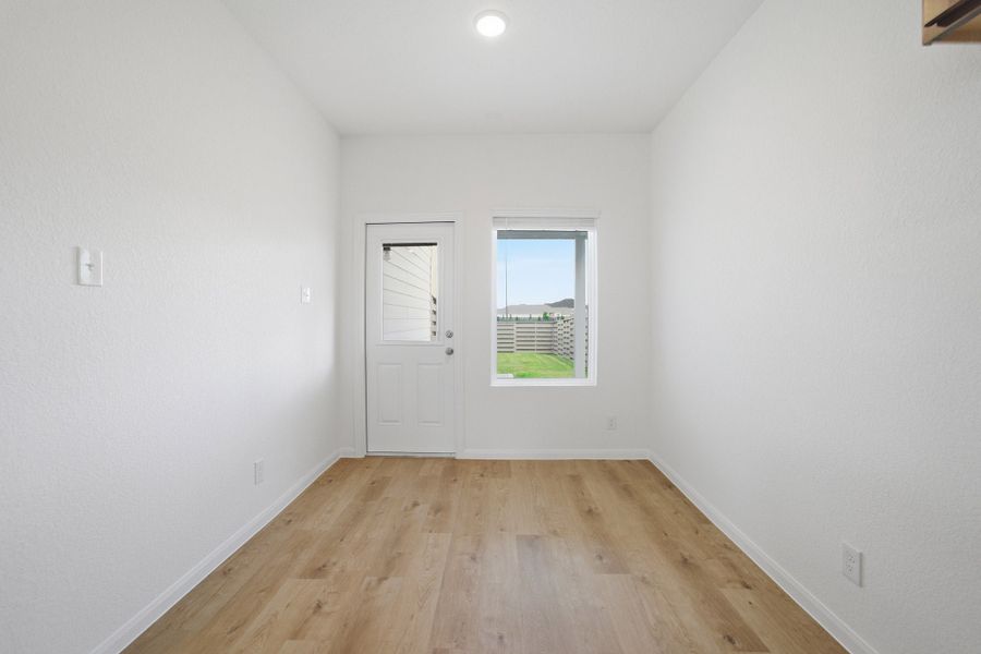 Spacious, unfurnished interior of a new home in Austin Point, Richmond (Image 37).