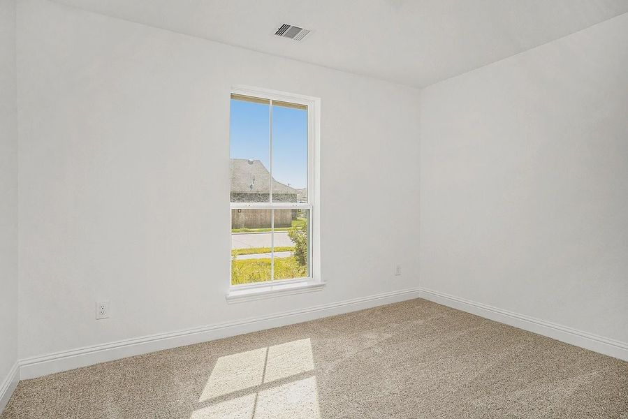 Spacious, unfurnished interior of a new home in Kiber Reserve, Angleton (Image 13).