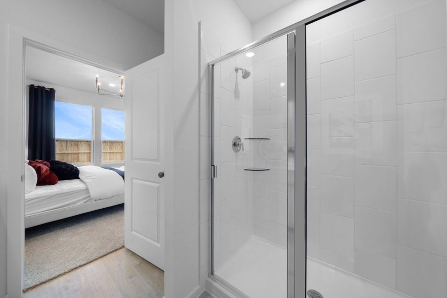 Owner's Bathroom Owner's Bathroom