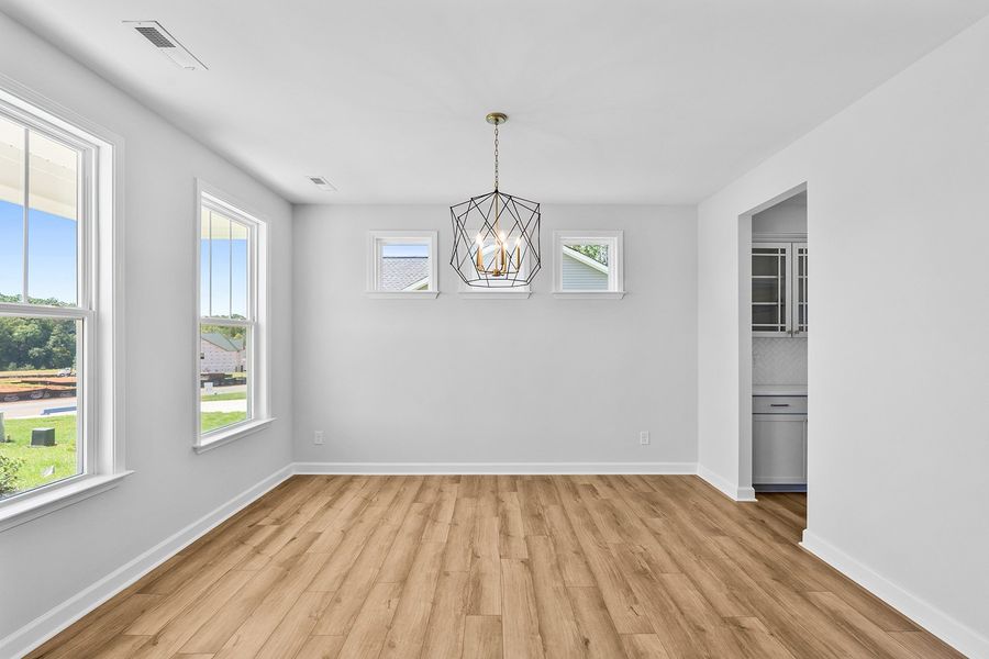 Image 37 of a home in Hanes Lake.