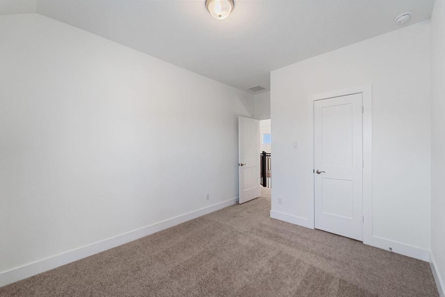 Spacious, unfurnished interior of a new home in Jordan Ranch, Fulshear (Image 20). Spacious, unfurnished interior of a new home in Jordan Ranch, Fulshear (Image 20).