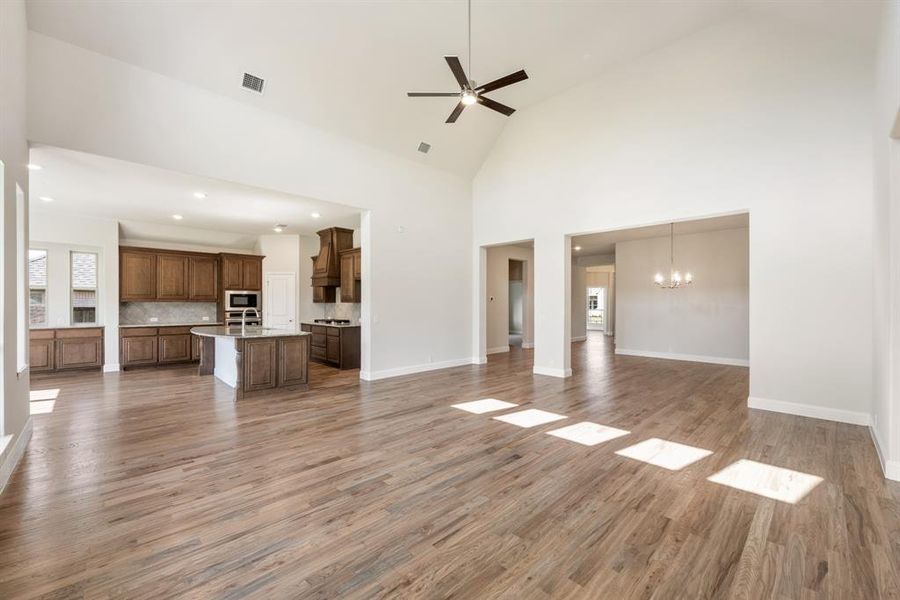 Spacious, unfurnished interior of a new home in Somerset Classic 70s & 80s, Mansfield (Image 13). Spacious, unfurnished interior of a new home in Somerset Classic 70s & 80s, Mansfield (Image 13).