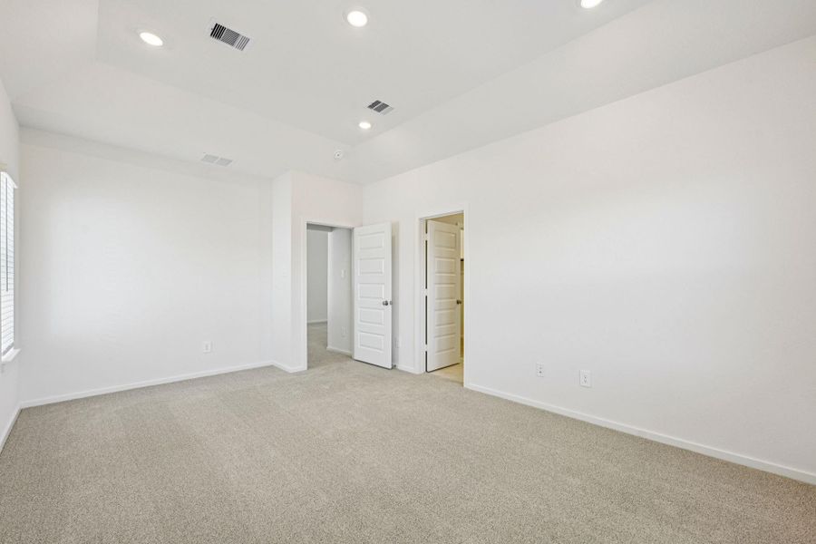 Photo is not of the actual home, but is an inspirational photo of builder’s model home and may depict options, furnishings, and/or decorator features that are not included Photo is not of the actual home, but is an inspirational photo of builder’s model home and may depict options, furnishings, and/or decorator features that are not included