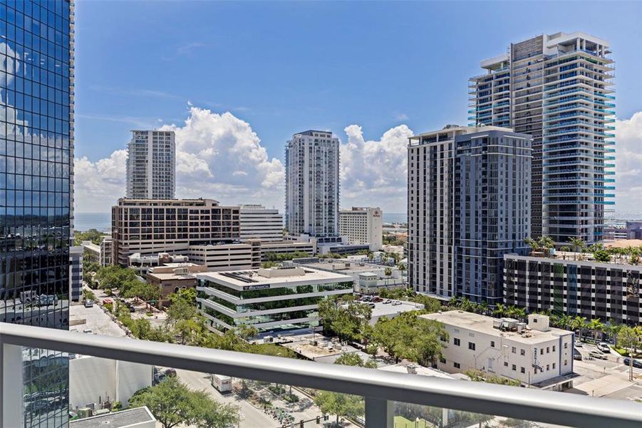 Condo located in St. Petersburg, FL showcasing its design and architecture (Image 32). Condo located in St. Petersburg, FL showcasing its design and architecture (Image 32).