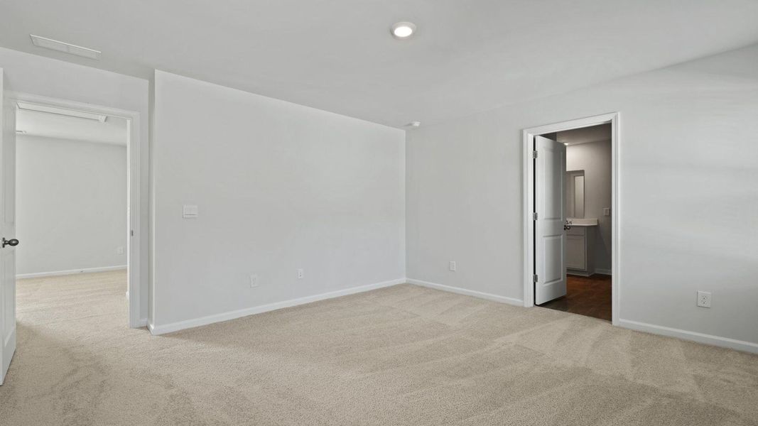 Spacious, unfurnished interior of a new home in Huggins Hill, Manning (Image 23).