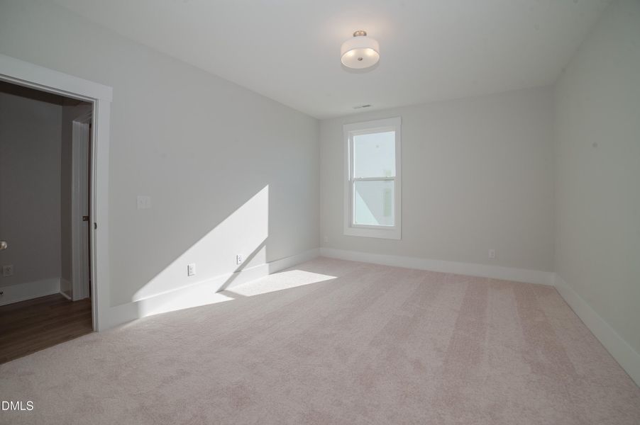 WFDS-0100-00_Buchanan E_Bedroom e