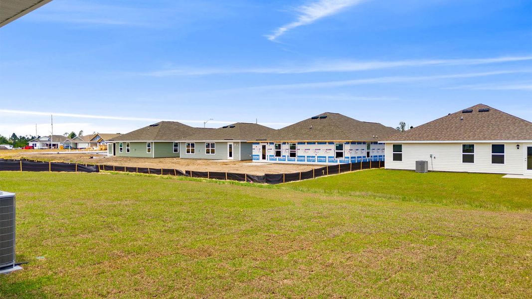 Exterior details and patio area of a home in Liberty, Panama City (Image 20).