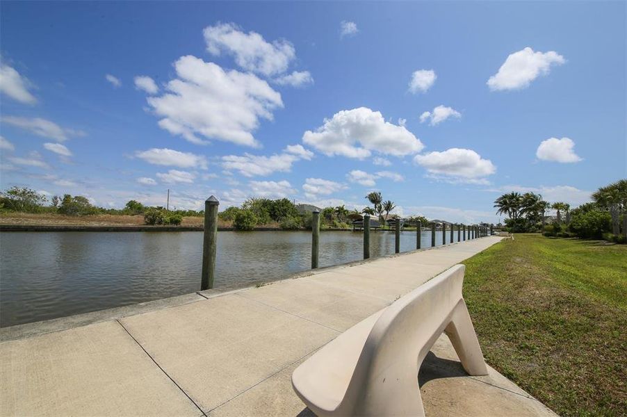 Community amenities in , Port Charlotte (Image 46).