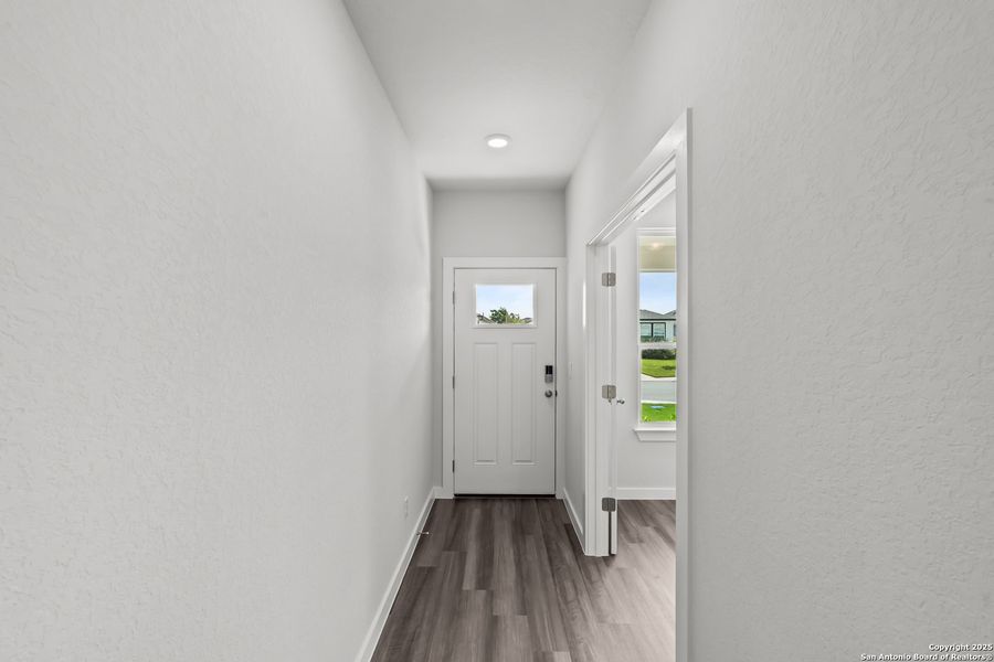 Spacious, unfurnished interior of a new home in The Meadows at Hunters Ranch, San Antonio (Image 15).