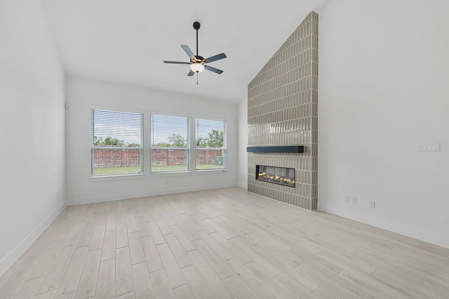 Spacious, unfurnished interior of a new home in Grange, Katy (Image 18).