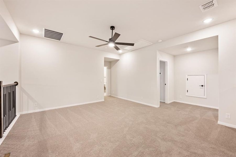 Spacious, unfurnished interior of a new home in Union Park Classic 55, Little Elm (Image 13).