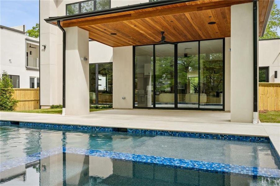 Exterior details and patio area of a home in , Brookhaven (Image 33).