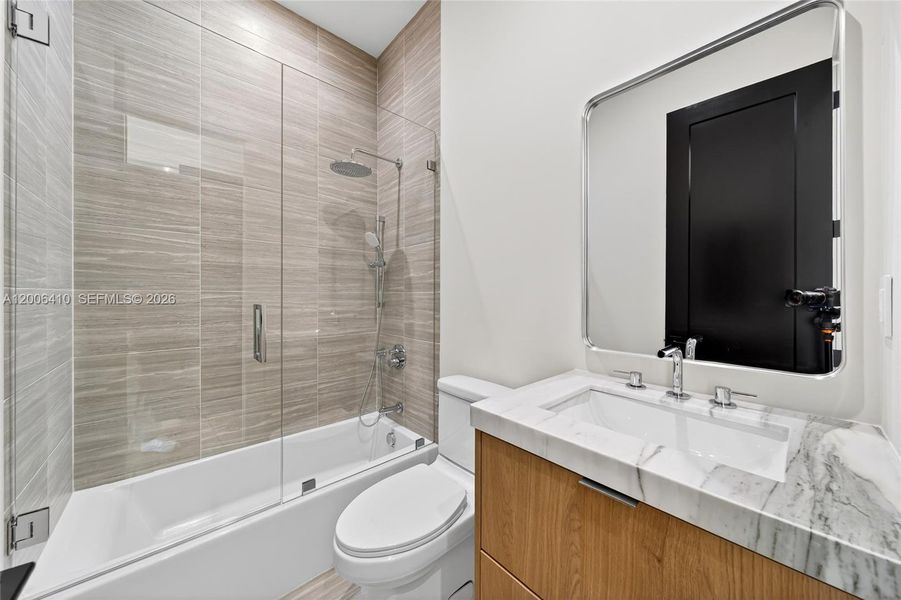 Bedroom #5 EnSuite Bath Bedroom #5 EnSuite Bath