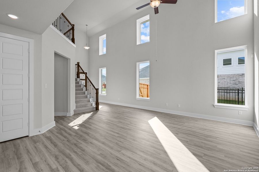 Spacious, unfurnished interior of a new home in Veramendi, New Braunfels (Image 17).