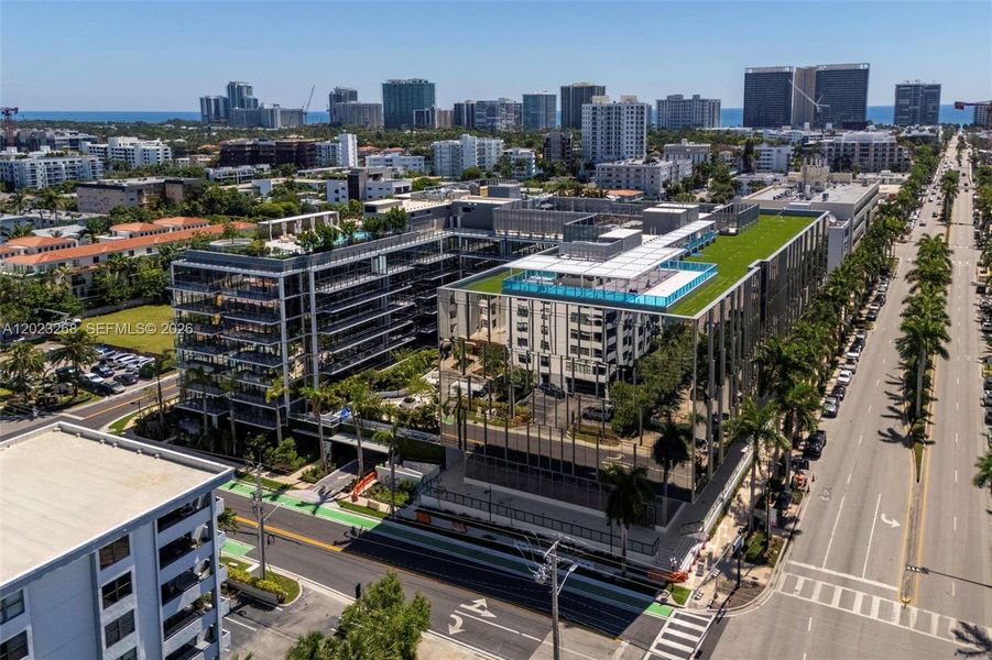 Condo located in Bay Harbor Islands, FL showcasing its design and architecture (Image 27).