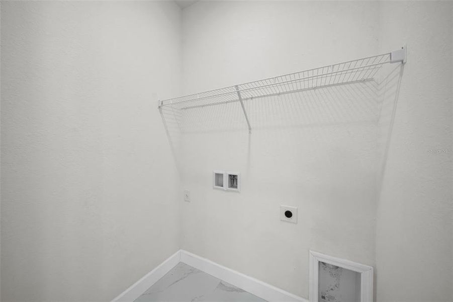Spacious, unfurnished interior of a new home in , Port Charlotte (Image 13).