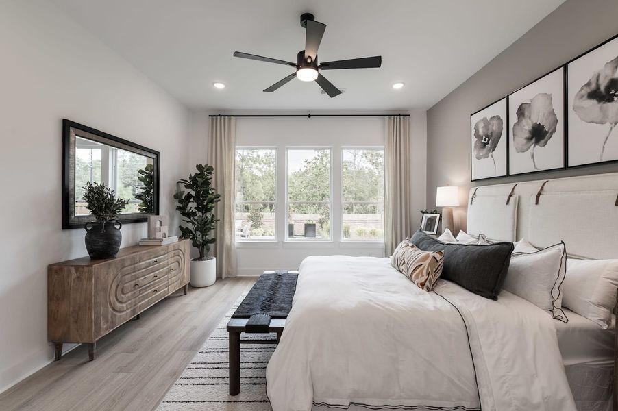 Representative furnished interior of a home built from the Wren by Tri Pointe Homes in Oakhill Reserve, Tomball (Image 15).