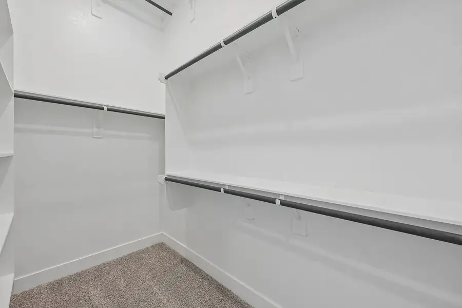 Spacious, unfurnished interior of a new home in Wood Leaf Reserve, Tomball (Image 33). Spacious, unfurnished interior of a new home in Wood Leaf Reserve, Tomball (Image 33).