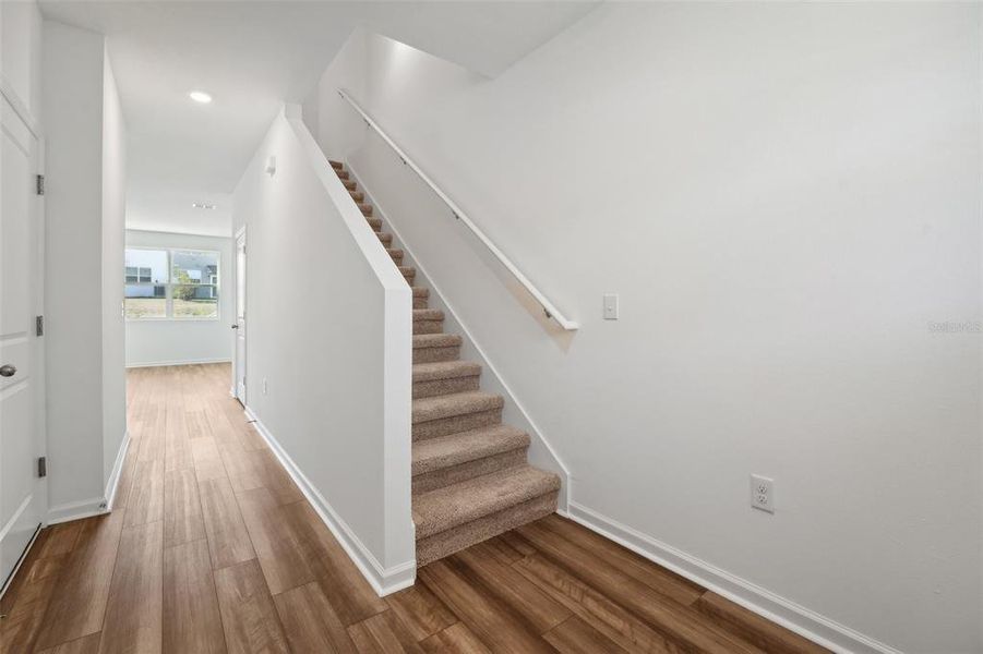 Spacious, unfurnished interior of a new home in Vista Walk, Dade City (Image 31).
