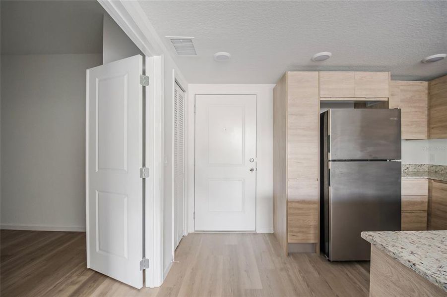 Furnished interior view inside a new home in , Orlando (Image 12).