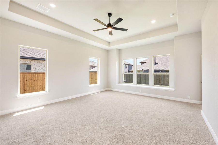 Spacious, unfurnished interior of a new home in Somerset Classic 70s & 80s, Mansfield (Image 28).