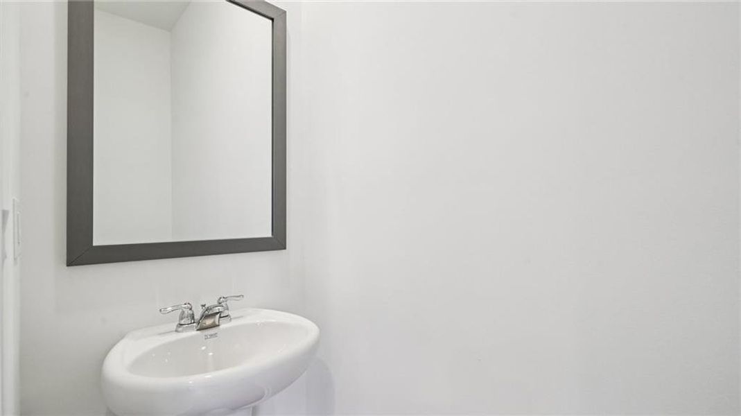 Close-up of interior finishes inside a home in Sherwood Manor, College Park (Image 10).