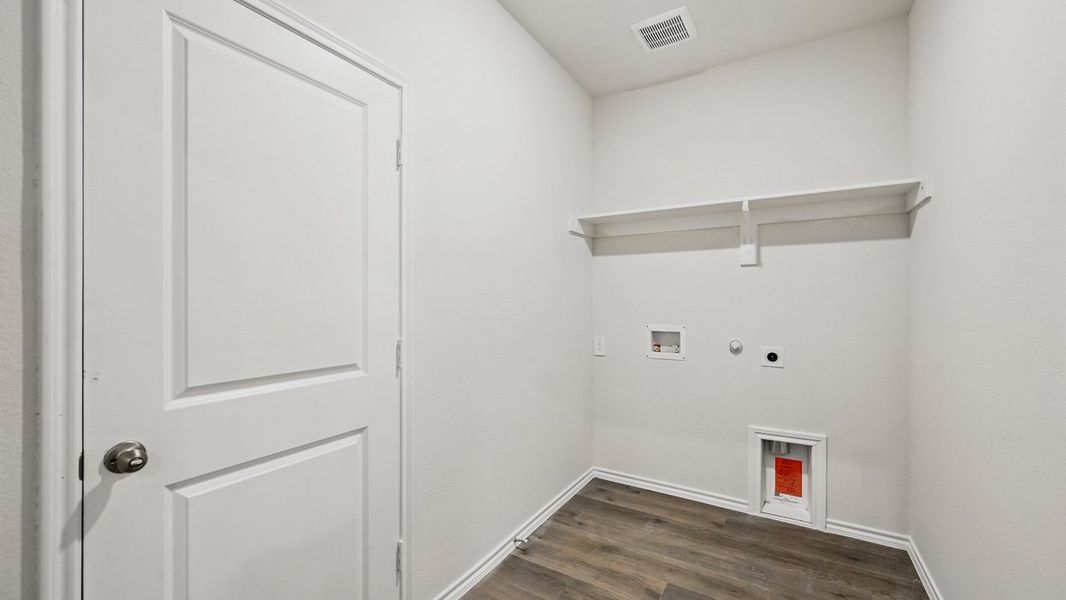 Spacious, unfurnished interior of a new home in Northspur, Terrell (Image 24).