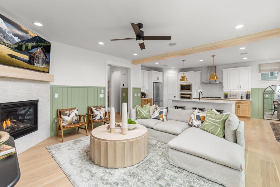 12736 Bend - Living Area