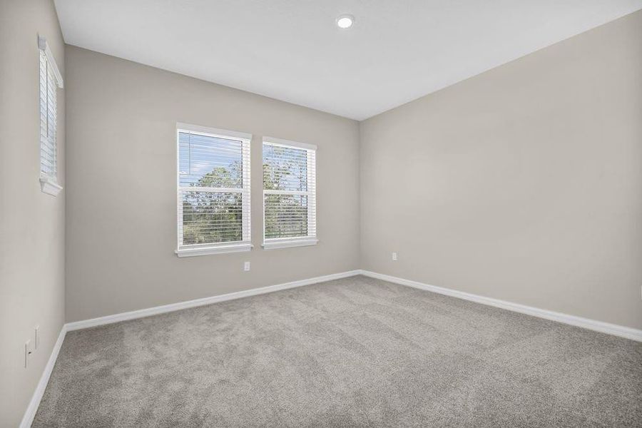 621 SE Ranch Oak Circle ~ Ready Now