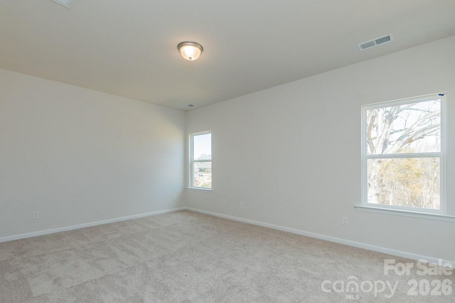Spacious, unfurnished interior of a new home in Cedar Meadows, Monroe (Image 27).