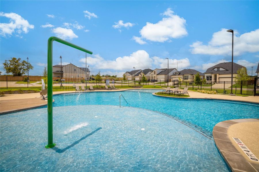 Community amenities in Cascades at Onion Creek, Austin (Image 15).
