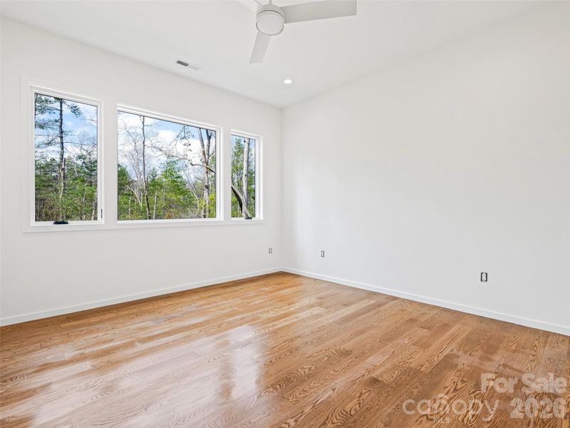 Spacious, unfurnished interior of a new home in , Asheville (Image 22).