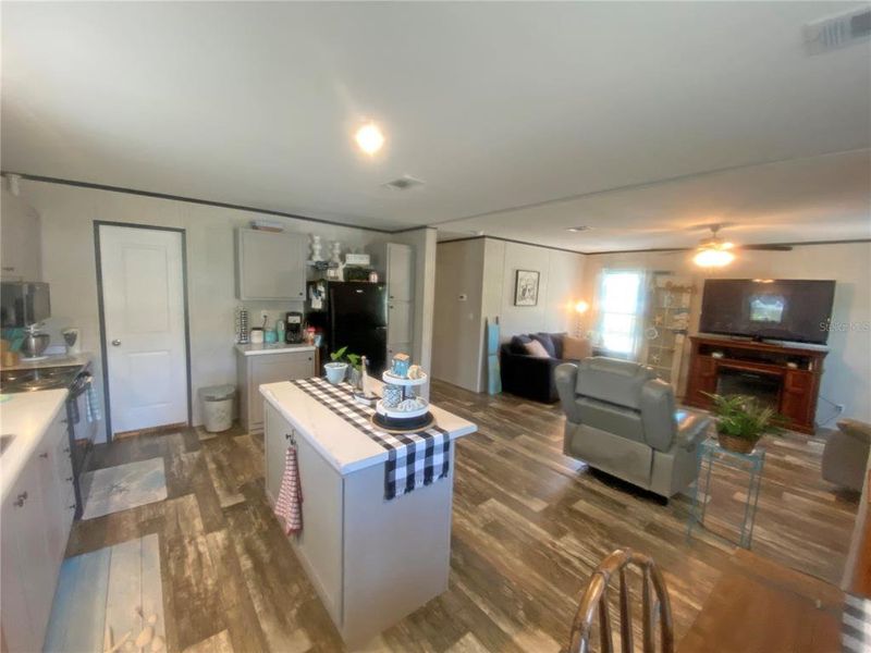 Furnished interior view inside a new home in , Palatka (Image 7).