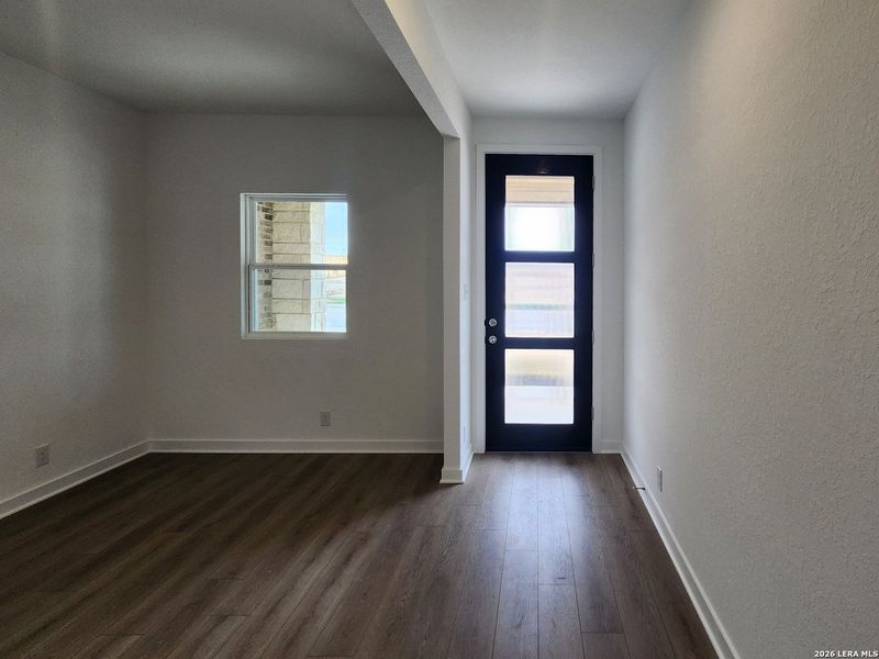 Spacious, unfurnished interior of a new home in Arcadia Ridge, San Antonio (Image 15).