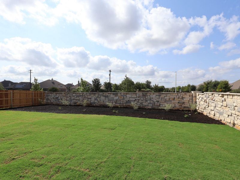 Exterior details and patio area of a home in Barksdale, Leander (Image 11).