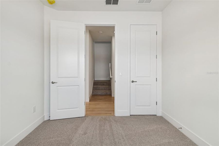 Spacious, unfurnished interior of a new home in North River Ranch – Townhomes, Parrish (Image 35).