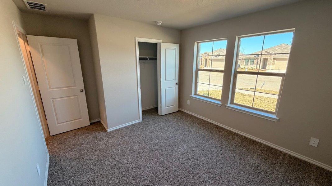 Spacious, unfurnished interior of a new home in Rosewood at Beltmill, Fort Worth (Image 10).