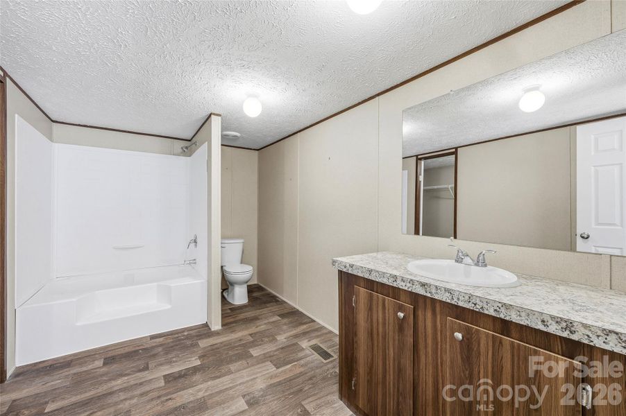 Primary ensuite Primary ensuite