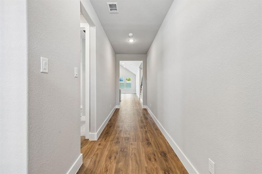 Spacious, unfurnished interior of a new home in Painted Tree Woodland West, McKinney (Image 14).
