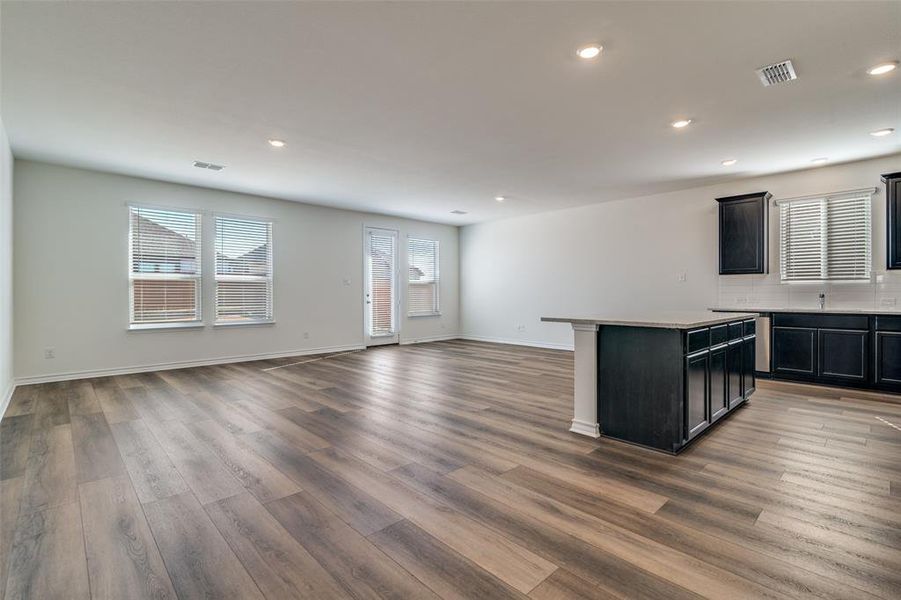 Spacious, unfurnished interior of a new home in Heartland Signature, Crandall (Image 11).