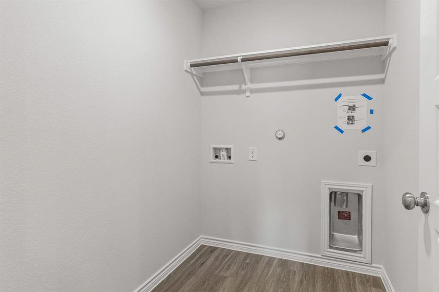 Spacious, unfurnished interior of a new home in Retreat at Fossil Creek, Fort Worth (Image 14). Spacious, unfurnished interior of a new home in Retreat at Fossil Creek, Fort Worth (Image 14).