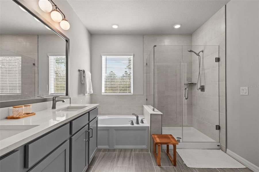 Furnished interior view inside a new home in , Land O' Lakes (Image 26).