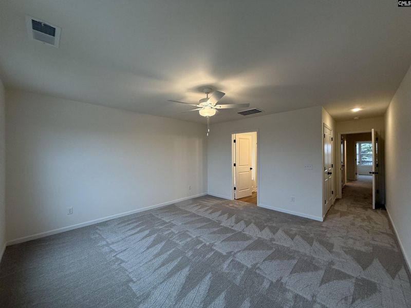 Spacious, unfurnished interior of a new home in Dunbar Village, Cayce (Image 39).
